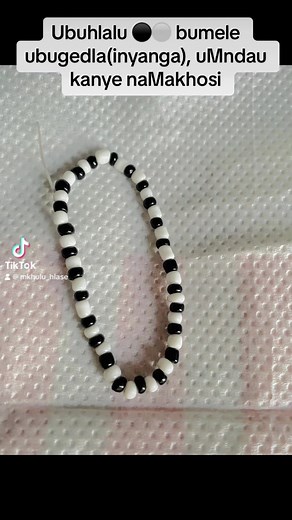 398 reactions · 13 shares | Black and white beads meaning ⚫️⚪️ | Siphokazisamakhehla Hlase | Facebook
