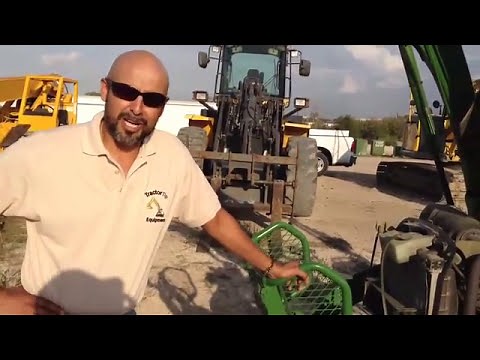 2006 John Deere 3320 Tractor review and walk around