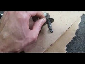 2004 Chevy Tahoe GMC Yukon Fuel Tank & Fuel Pump with Fuel Tank Strap Stripped Bolt Nut Screw