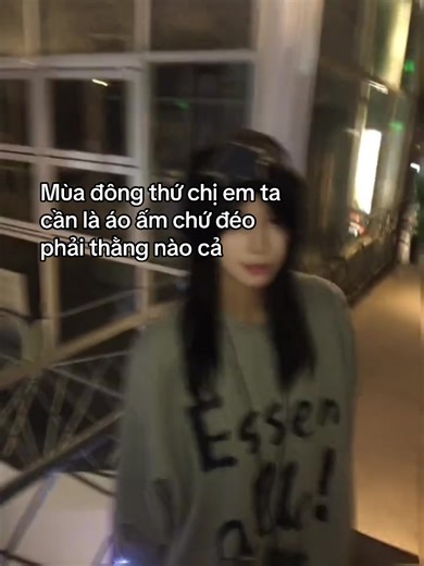 Áo ấm mùa đông: Phong cách cho chị em