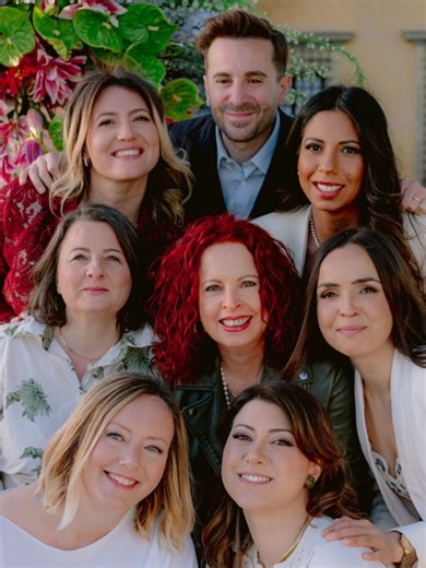 This is what happens behind every unforgettable wedding in Italy. Different roles. Different energies. One shared vision. We don’t just plan events. We build experiences with method, sensitivity, and a clear aesthetic direction. Distictive Italy Weddings is not one person. It’s a team moving with the same intention: creating beauty, flawlessly. Stay with us. The magic is always in the process. #DestinationWeddingItaly #WeddingPlannerItaly #ItalianWedding #WeddingBackstage #luxuryweddinginitaly #
