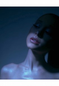 Ediciones de Ariana Grande: Better Off y Más
