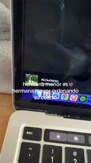 Ordenando mi cuarto: hermana menor vs hermana mayor