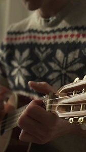 Happy holidays.🎄 Here’s an old cover of ‘Fairytale of New York’ I recorded a little while back. Hope you’re getting some rest and time with your people. See you all in the new year. | Vance Joy