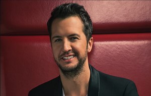 Luke Bryan Drops Rendition of “O Holy Night” [Listen]