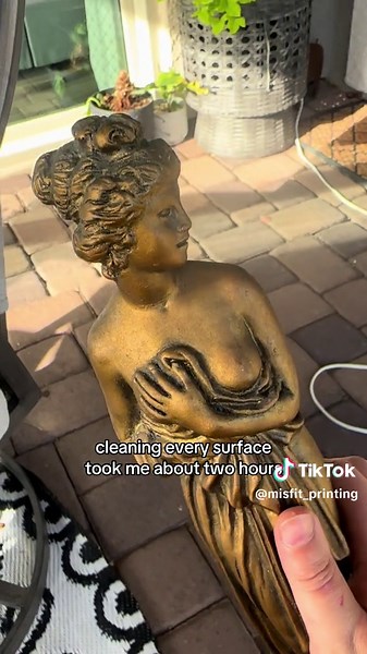 In episode one of restoring my vintage rain oil lamp we will disuss how to disassemble the lamp, how to access the electrical components and how to safely clean the oil rain lamp. This will be the dummies guide for restoring an oil rain lamp and i will share the whole process in the playlist below #misfitprinting #oilrainlamp #rainoillamp #oilrainlamprestoration