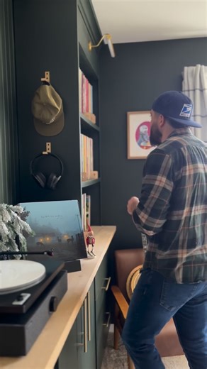 keep spinnin’ on Instagram: "NSYNC – NSYNC (1997, 25th Anniversary Edition) This one is pure nostalgia in the best way. The hooks, the harmonies, the unmistakable late-90s energy all come rushing back the second the needle drops. Spinning this anniversary pressing is a reminder of just how many massive moments came from this debut and how quickly it cemented itself into pop history. The 25-year edition feels like a fun way to revisit it, especially with how clean and bright it sounds on vinyl. I