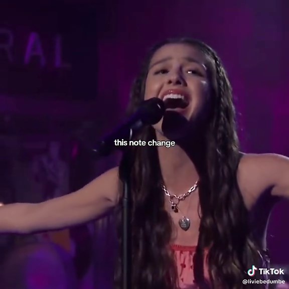 Olivia Rodrigo's SNL Performance: Drivers License Note Change