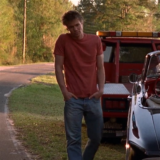 Channeling our inner Lucas Scott every time we use our pockets. Now streaming: #OneTreeHill | Hulu