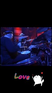 Here's a little throwback performance with ZZ Top and Brooks & Dunn of "Hard Workin' Man" 😍😍😍 --- #BrooksAndDunn #KixBrooks #RonnieDunn #TheCowboyRidesAway #CowboyAnthem #KingOfCountry #Country #CountryMusic #CountrySongs #CountryEchoes #TimelessCountry #MusicStory #ClassicCountry #TheKing | Country Music & Memories