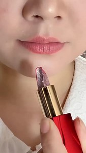 #lipstickaddict #howtoapplyliquidlipstick | Vishl action