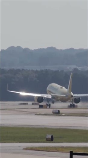 Spirit’s A320neo Lifts Off from the World’s Busiest Airport!