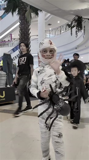 THE MALL KORAT MONSTER FLASH MOB จุดนัดพบของเหล่าผี ขบวนความหลอนส่งท้ายเทศกาลฮาโลวีน วันที่ 31 ตุลาคม 2568 ชั้น 1 ( ฝั่งอาคารใหม่) เดอะมอลล์โคราช . #เดอะมอลล์โคราช #TheMallKorat #Themallshoppingcenter #TheMallGroup #TheMallThailand | The Mall Korat