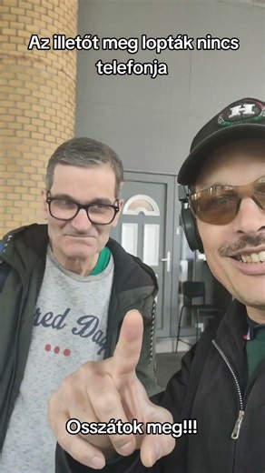 Az illetőt meg lopták nincs telefonja régi van néki osszátok meg!!!