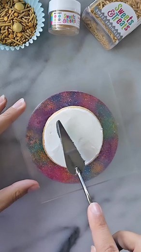 2K views · 18 reactions | Loving this glamorous cookie by @nataliemariebakes 朗! She used our Gold Glitter and So Fancy sprinkles to top this beautiful cookie! ✨ #ShopSweetsandTreats #sprinkles #sugarcookie #sugarcookies #cookiedecorating #cookierecipe SO FANCY SPRINKLES: https://www.shopsweetsandtreats.com/sprinkles-mix-so-fancy | Sweets & Treats Boutique | Facebook