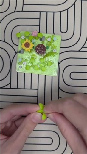 This miniature bird scene is oddly calming 🐦 Building Set #diorama #miniatures