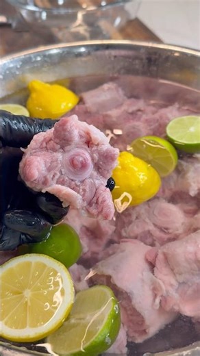 Do Oxtails Really Need to Be Cleaned? 🐂🧽 #food #foodie #shorts