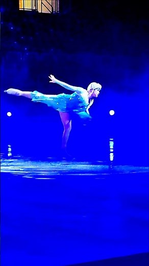 Let It Go… Like Elsa Did ❄️⛸️ | Disney On Ice