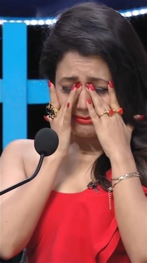 गरीब गूंगी लडकी को देख नेहा कक्कड़ हुई भावुक🥹indian idol#shorts#indianidol #funny#youtube#shortsfeed