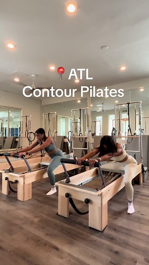 Flying lunges are so fun 🤩#pilates #lunges #flyinglunges #reformerpilates #workout #pilateslovers #pilatesworkout #pilatesbody #pilatestiktok #blackgirlpilates #followtrain #fyp #selflove #workoutgirl #workoutjourney #pilatesprincess #hotgirlworkout #bodypositivity @Cee.Leigh