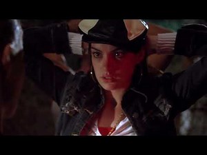 Havoc - Anne Hathaway arrest / jail scene