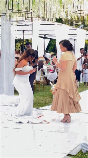 Mother-daughter dance! Bride: Lauren Host: MC George Adams | MC George Adams