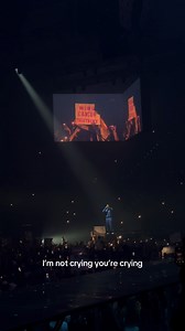 Drake offers to pay full cancer treatment for a fan’s mother at his Brisbane show ❤️ "Whatever you need for your mother’s cancer treatment, I’ll take care of everything. I promise you." (via TT: reeniirose) | HipHopDX.com