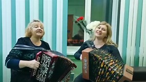 Елена Гуляева и Евдокия Масеева( мама и дочь)