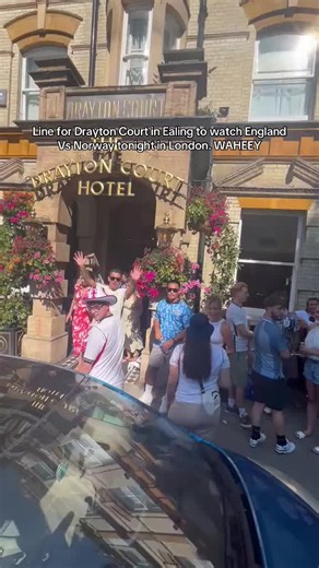 Drayton Court in Ealing about to go off for England vs Norway tonight in the World Cup. Live DJ open air beer garden #worldcup2026 #londonpub