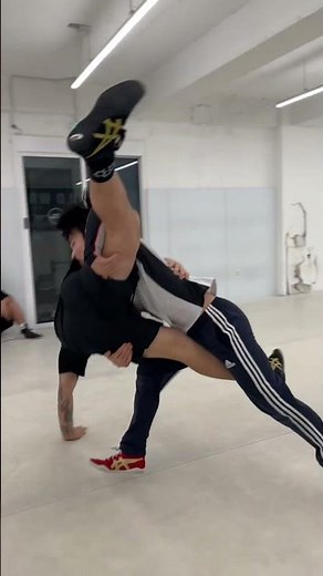 체급 무시하는 더블렉 테이크다운