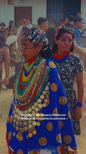 “Kamari” Wedding in Pacayaku, Bobonaza River—Thank you to the Gayas-Dahua family for welcoming us and inviting us to be part of such a special week. Being present for our friends and family in their celebrations is part of the unity that strengthens us in the Amazon, where we walk together in the struggle to defend and fight for our home. “Kamari” Boda en Pacaya, Río Bobonaza—Gracias a la familia Gayas-Dahua por recibirnos y por invitarnos a ser parte de una semana tan especial. Estar presentes 