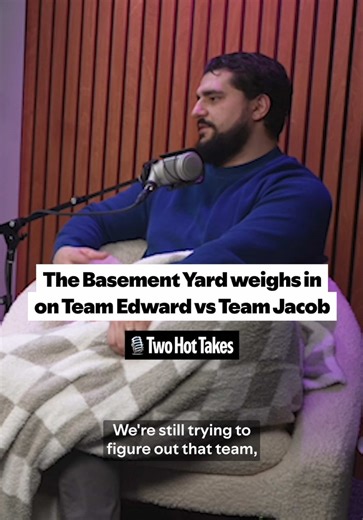 Team Edward forever 🍎 @The Basement Yard Podcast 🎙️: @Two Hot Takes #twohottakes #thebasementyard #twilight frankalvarez #joesantagato