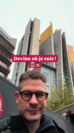 Immeuble cubiste à Paris inspiré par une fleur