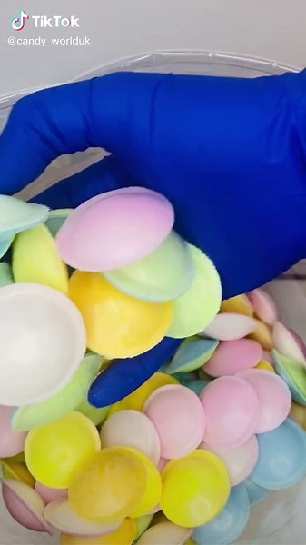 One of my all time favourite sweets 😍 #fyp #foryoupage #flyingsaucers #sweets #favourite