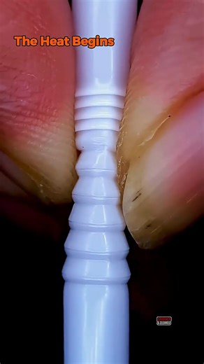 🔥 Melting Straw in Extreme Heat – Oddly Satisfying!