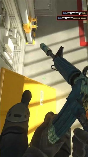 Clutching the 1v4 on Nuke - Bomb defuse #csgoclips #csgomoments #counterstrike2