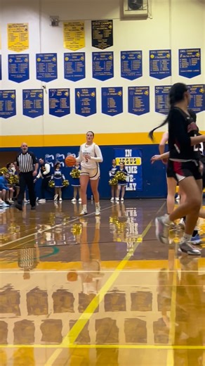 West Coast Preps on Instagram: "The best to do it. Lauren Harris of Faith Christian breaks the all-time high school record for career made threes-pointers"