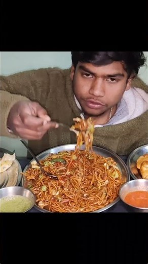 ASMR Eating steam momos, chowmin eating #trending #viral #asmreating #streetfood #challenge