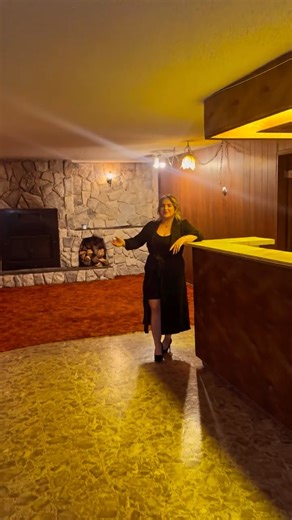 Hailey Marie on Instagram: "They just don’t make them like this anymore! ✨ Welcome to 4044 50 Avenue—a beautifully maintained bungalow in the heart of Innisfail that perfectly blends vintage charm with modern peace of mind. What I love about this one: ☀️ That sun-drenched addition overlooking the yard. 🔥 The cozy basement with a wood-burning fireplace & wet bar. 🌿 A gardener’s PARADISE with a greenhouse & garden boxes. 🛠️ A heated double garage + a separate workshop/man cave. It’s walking dis