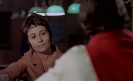 🌹 Une pensée pour Annie Girardot, qui nous a quittés il y a 15 ans déjà 💖 📽️ Face à Jean-Paul Belmondo dans 𝗨𝗡 𝗛𝗢𝗠𝗠𝗘 𝗤𝗨𝗜 𝗠𝗘 𝗣𝗟𝗔𝗜𝗧 (Claude Lelouch, 1969) | Jean-Paul Belmondo