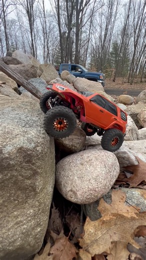 SCX24 4Runner Rock Crawling Is Too Satisfying!