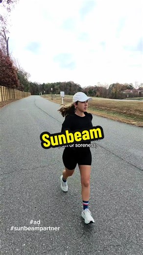 #ad #SunbeamPartner Heat can be really beneficial in reducing muscle tension, soreness and relieving pain short term. In the past couple of months I have been on the hunt for the best heating pad to relieve my low back soreness and muscle tension and have been loving the @sunbeam_us ConformHeat Heating Pad. My favorite way to use it is in combination with mobility exercises and a couple hours before bed to help prevent charlie horses. I find that this heating pad is more flexible than the other 