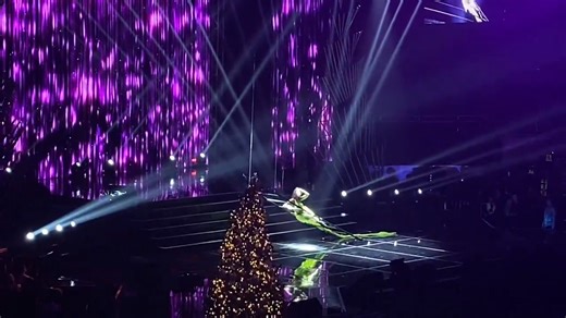 703K views · 12K reactions | "HELLO, MEOW, AGAIN." Kathryn Bernardo showcased her dance prowess through a cover of Meovv’s “Meow”, literally rising up like a star that she is. Catch the 2-part #ABSCBNChristmasSpecial2024 on December 14-15 at 8:30 p.m. on Kapamilya Channel, Kapamilya Online Live, or A2Z. | via Ched Gatchalian, ABS-CBN News | ABS-CBN News | Facebook