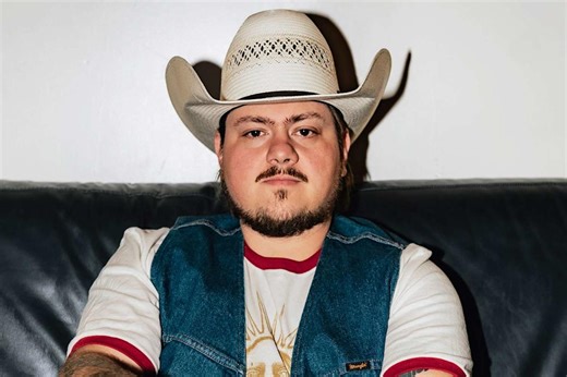 Vincent Neil Emerson 'Put It All Out There' on New Album “Blue Stars”: 'It's Closest to Who I Am Right Now' (Exclusive)
