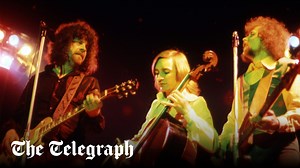 Is Barry Gibb joining Jeff Lynne's ELO for Glastonbury 2016's Sunday teatime slot?