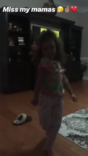 Awwwe the memories From my oldest Taraa Alexis we danced and played everyday. Music is our expression!! Miss these days Look at Kadaysia Deese | Lakisha Locklear