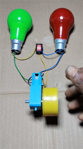 Polarity Switching Using Metal Gear Motorand Two LED Light #dcmotor #tech #shorts #dcmotorproject