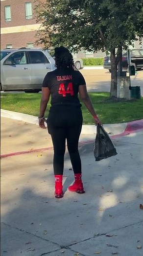 These two ladies stopped by Statis Catering while in Texas. They represent 40 plus double Duuuutch.