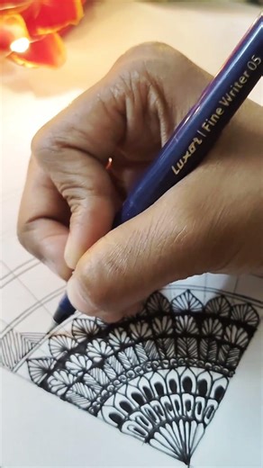 Simple Mandala Art 🌸| Easy & Satisfying Drawing for Beginners ✨#art #shorts #viral #mandalaart #diy