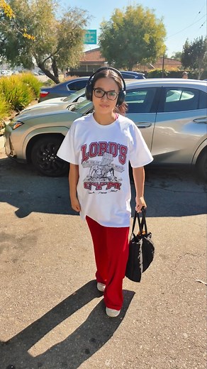 My modest gym outfit as a Christian girl 🥰🙏🏻 #modesty #christiantiktok #modestoutfit #jesussaves | faithwithvivian